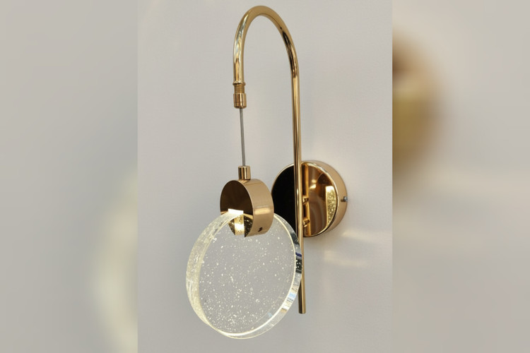 دیواری با پایه عصایی از کنار