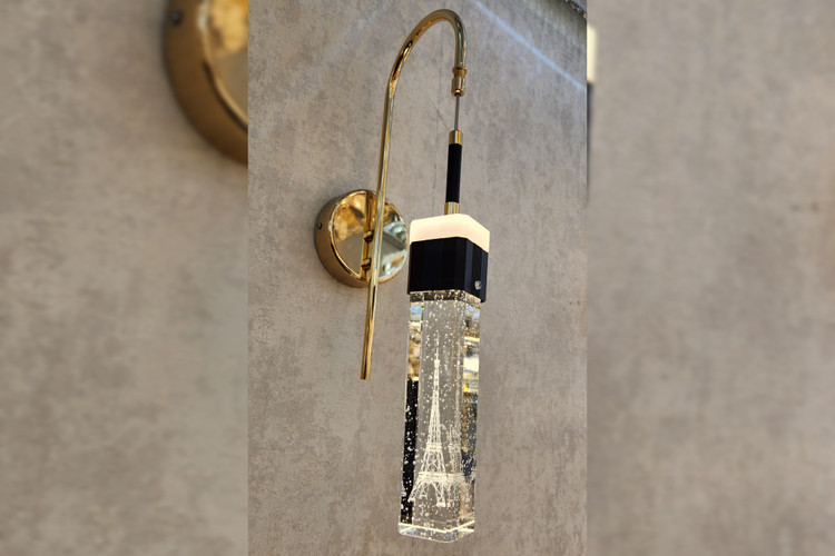 تصویر از نمای کنار