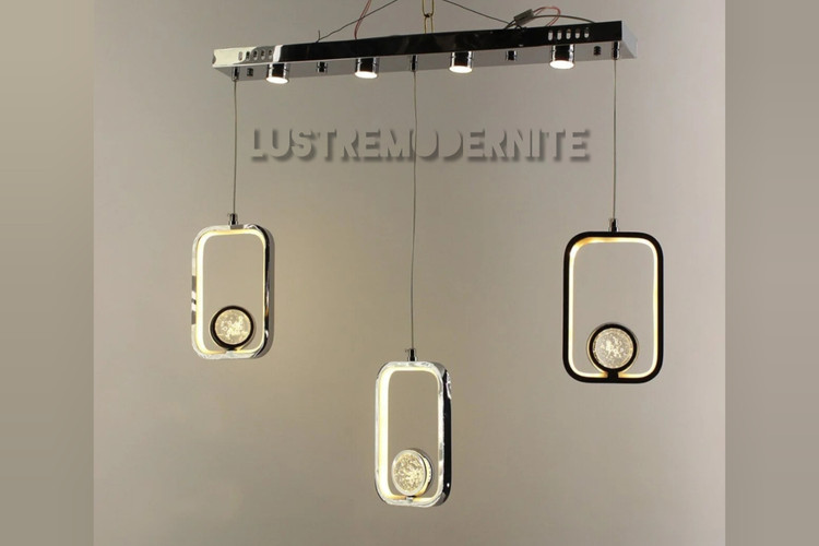 لوستر هندسی طلایی برای دکوراسیون پذیرایی لوکس