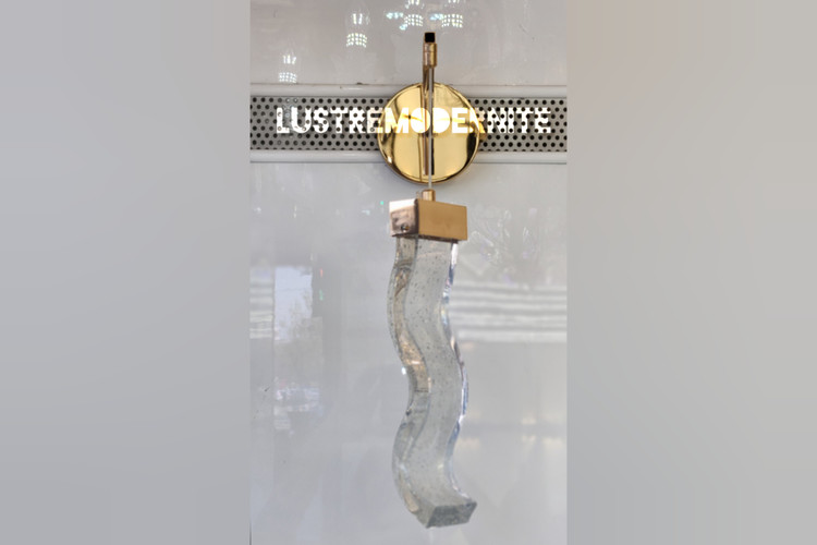 تلالو نور در کریستالهای حبابدار آویز مدرن لوستر مدرنیته